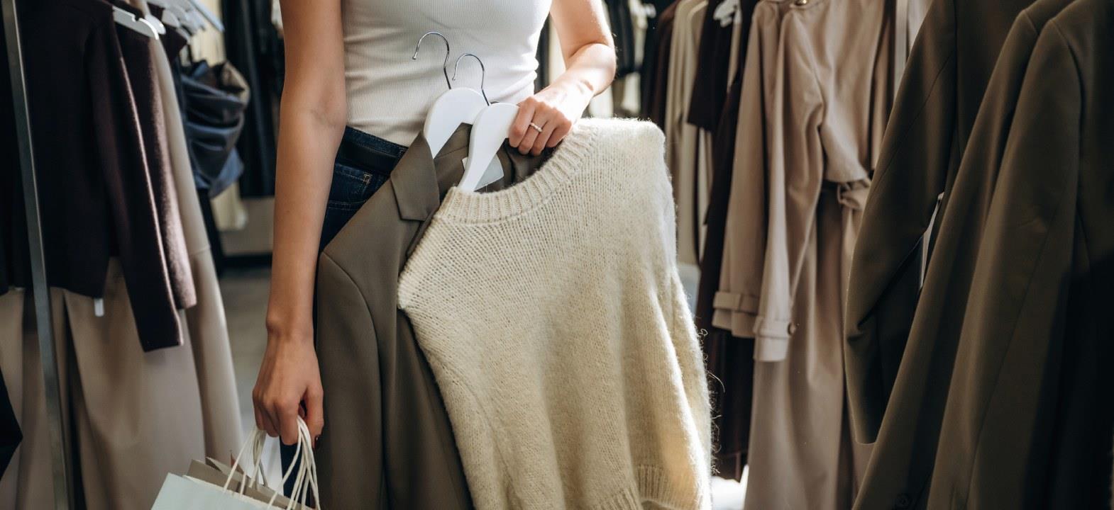 Extend Your Budget with Clothing Capsules